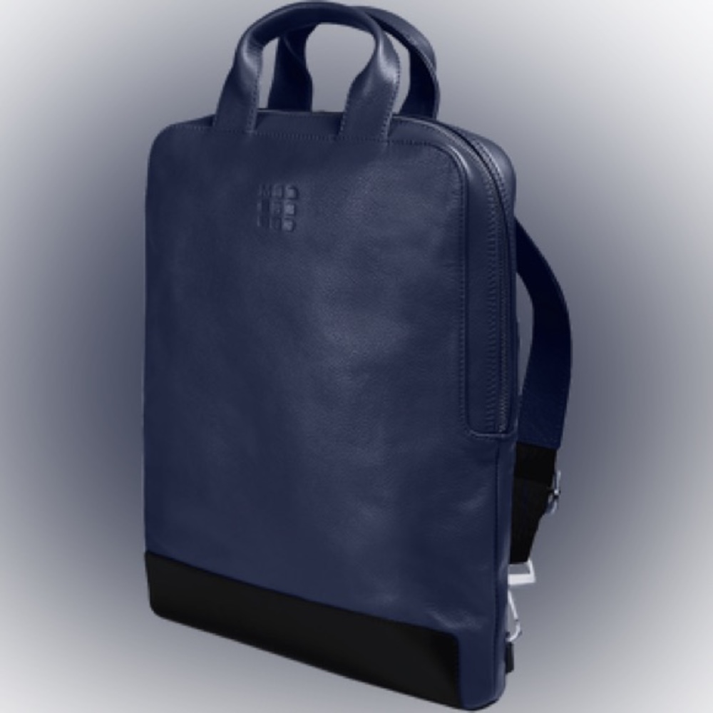Moleskine Leather Vertical Device bag - 15", Sapphire Blue